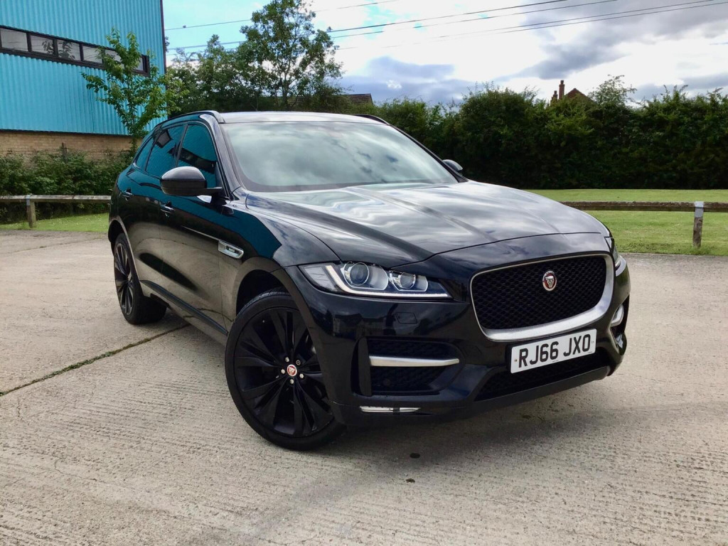 2016 Jaguar F-pace